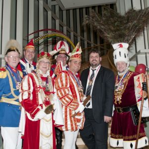 Dreigestirn der KG Fidelio Elsdorf besucht Guido van den Berg MdL