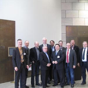 Betriebsräte mit NRW-Wirtschaftsminister Garrelt Duin, Landtagsmitglied Guido van den Berg und dem SPD-Bundestagskandidaten Dierk Timm