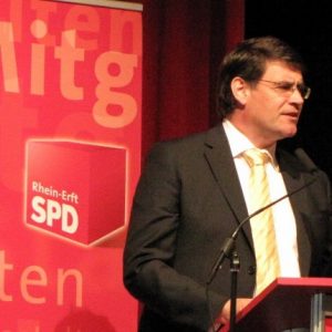 Bürgermeister Hans-Peter Haupt bei der der Feier zu 150 Jahren SPD