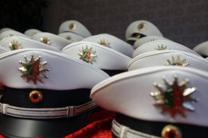 Schirmmützen der NRW Polizei