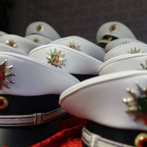 Schirmmützen der NRW Polizei