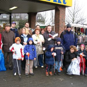 Vile Kinder halfen beim Fühjahrsputz der Sinnersdorfer SPD