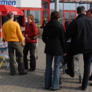 Unterschriftensammlung der SPD in Bedburg