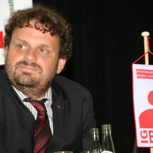 Guido van den Berg bei einer Diskussionsrunde der IGBCE