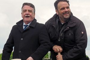 Bauminister Mike Groschek und Guido van den Berg beim Spatenstisch für die Sinnersdorfer Westumgehung L183n